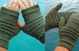 Sideways_gansey_mittens_thumb