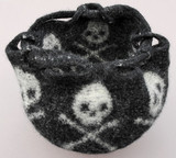 Openfeltedtcskullbagright_thumb