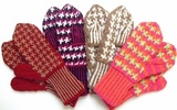 Houndstooth_mittens_thumb