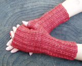 Red_ridged_mitts_thumb